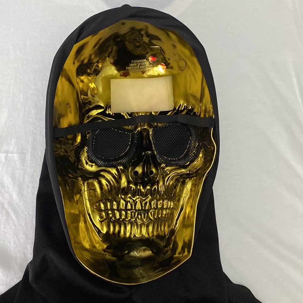 NWOT Skeleton Mask - Picture 4 of 4